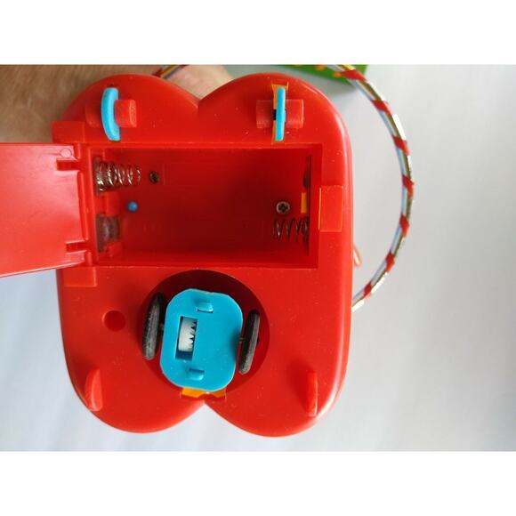 Hula Hula Animals Brown Bear With Hoop Battery Operated Vintage Toy NOS In Box - Picture 9 of 12